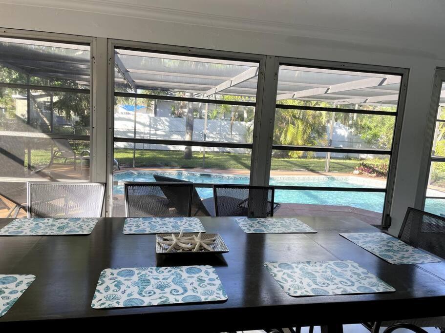 The Flip Flop - Updated Vacation Home! * Naples