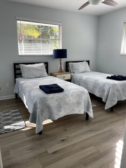 The Flip Flop - Updated Vacation Home! Villa Naples