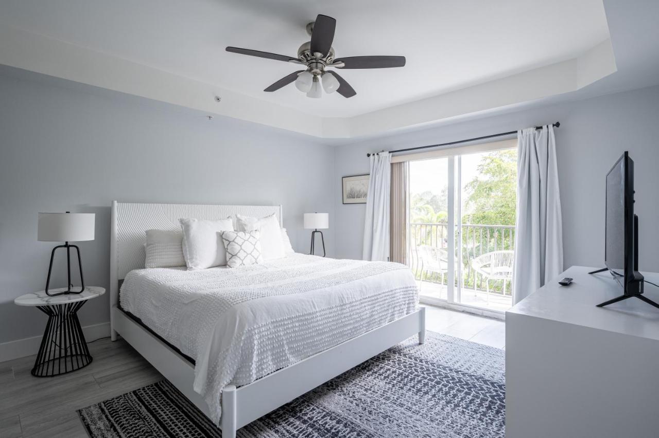 Modern 1br Condo-5 Min Bike Ride To The Beach Naples