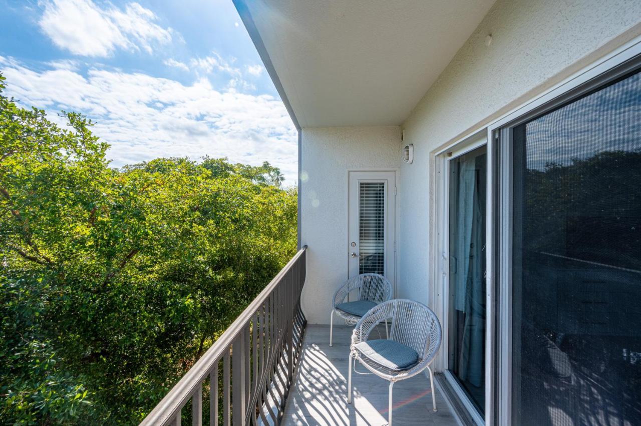 Modern 1br Condo-5 Min Bike Ride To The Beach Apartment