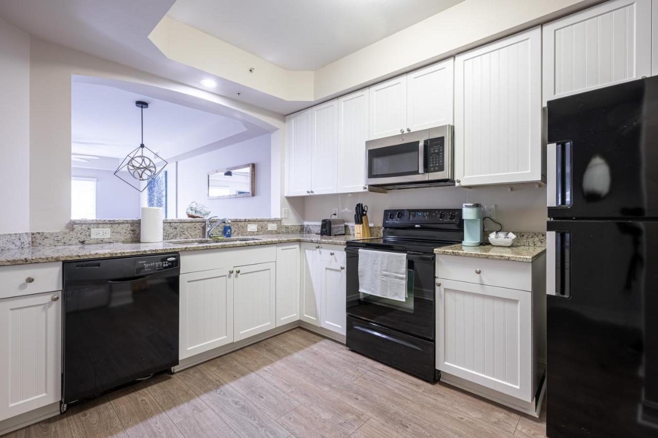 Updated Condo! Facing Heated Pool & Sunset! Apartment *