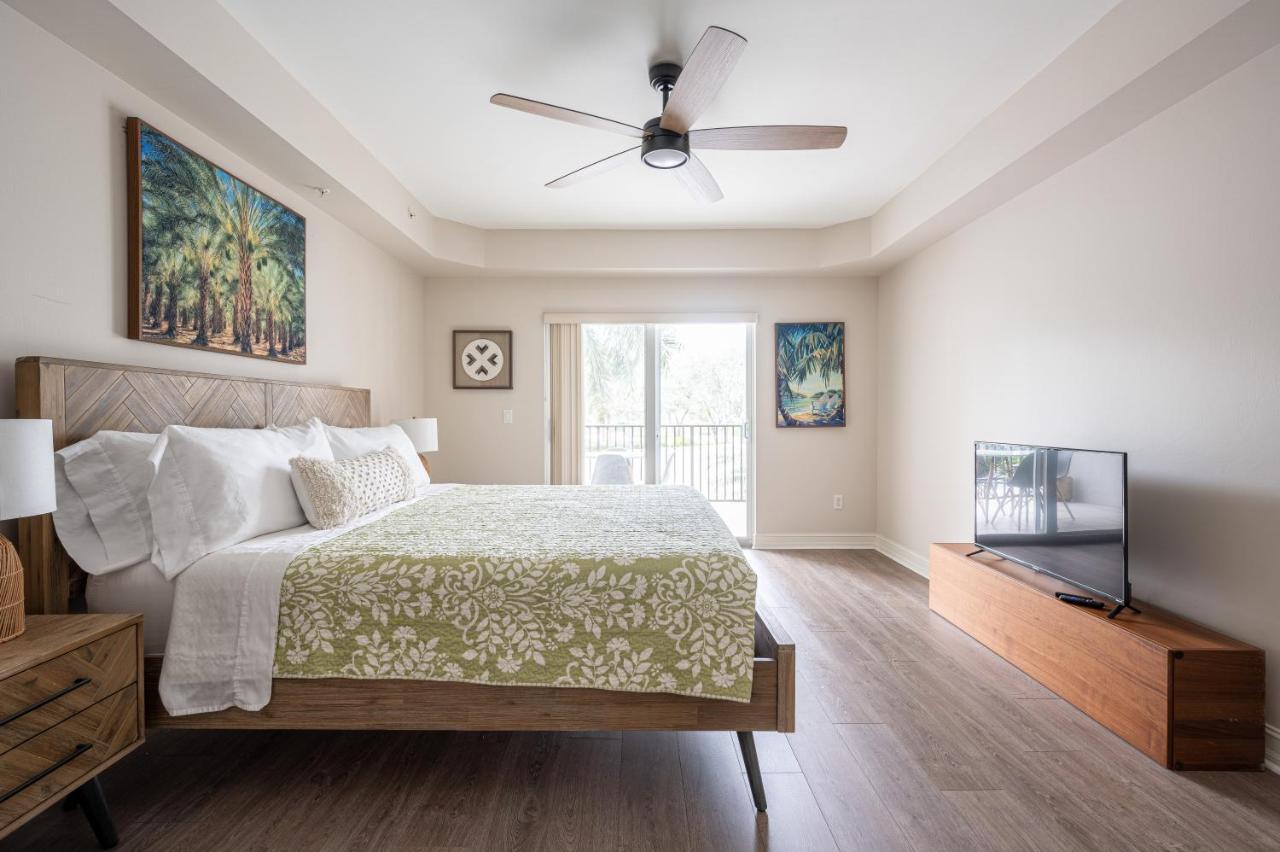 Updated Condo! Facing Heated Pool & Sunset! Apartment *