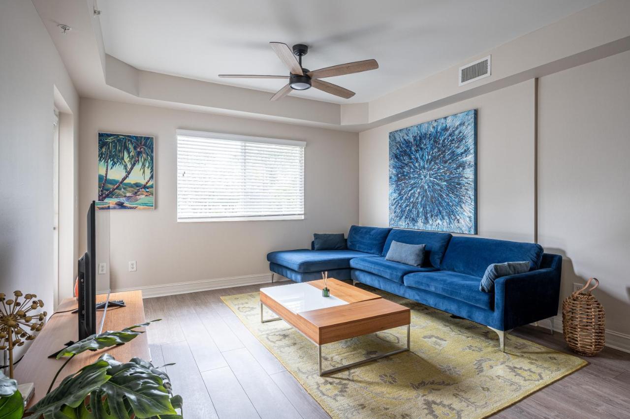 Updated Condo! Facing Heated Pool & Sunset! Apartment