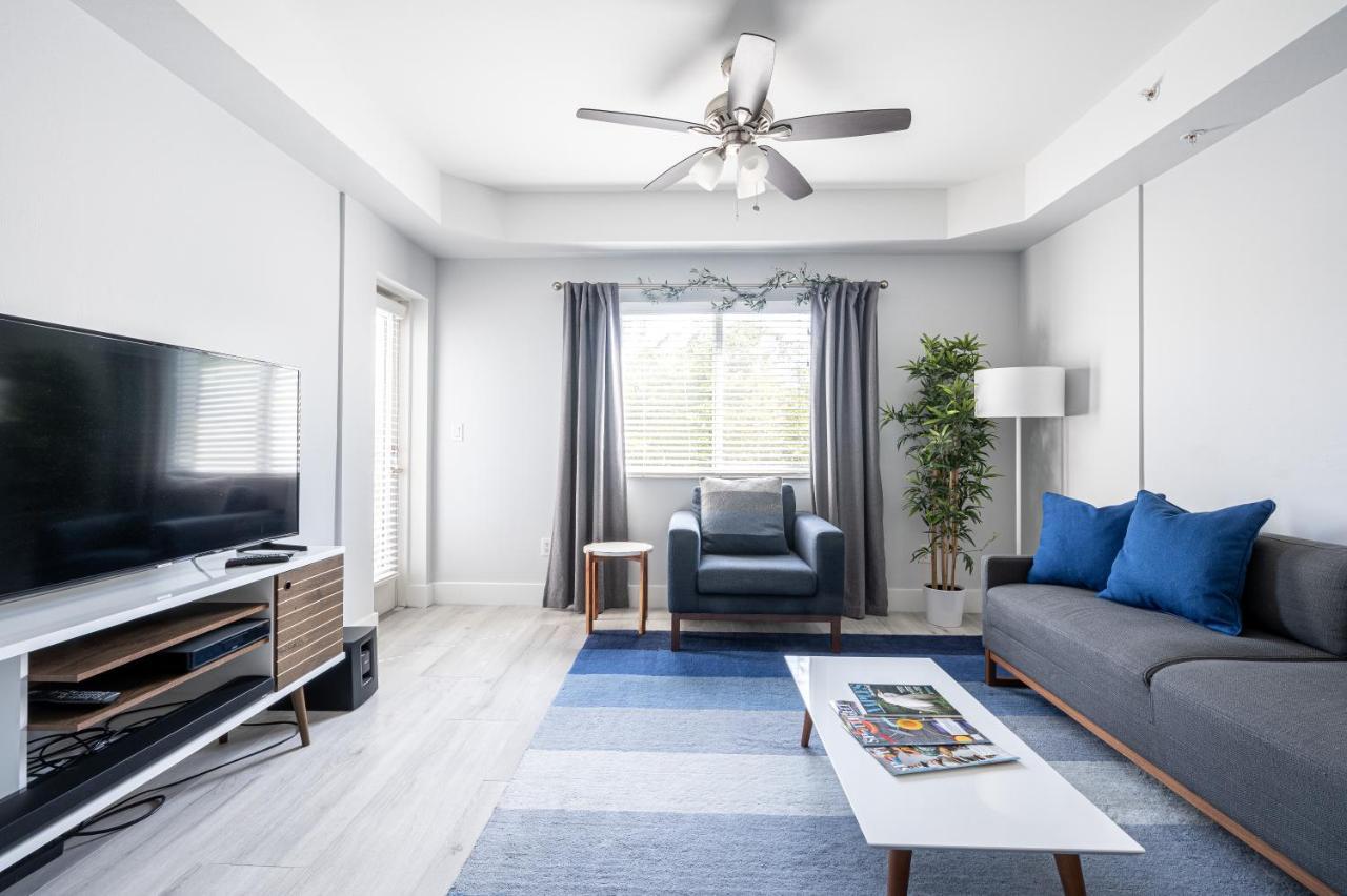Apartment Modern 1br Condo-5 Min Bike Ride To The Beach *