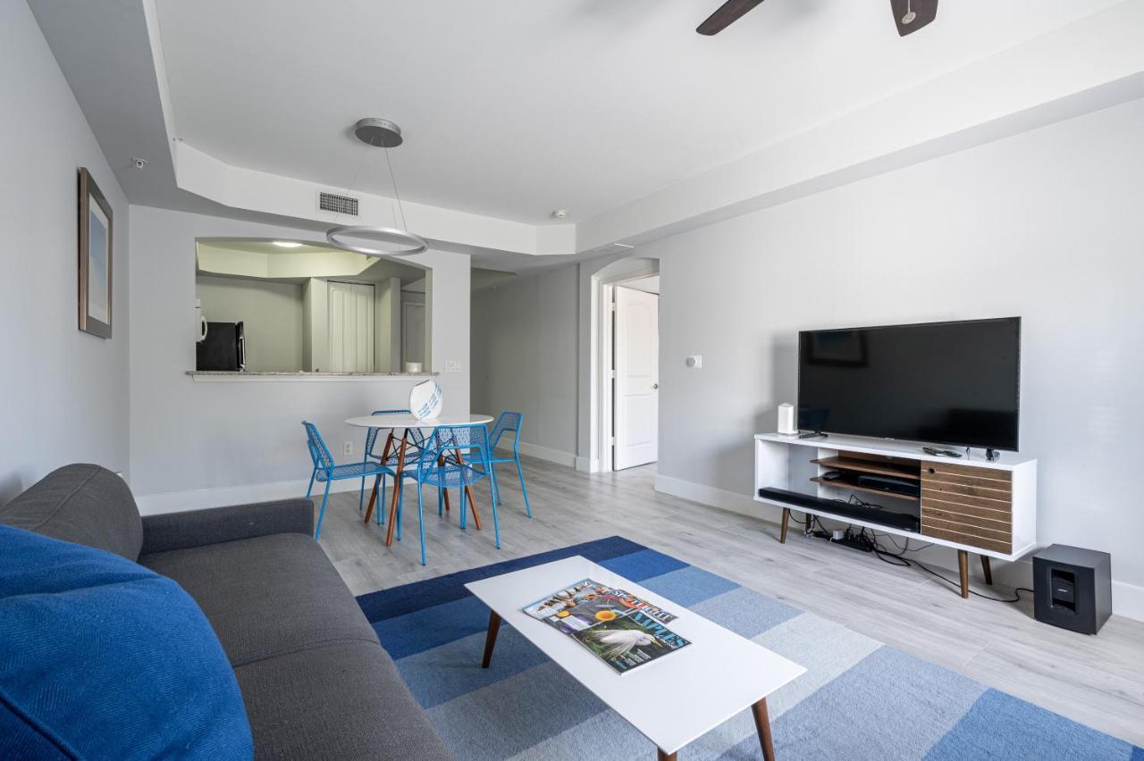 Modern 1br Condo-5 Min Bike Ride To The Beach Apartment
