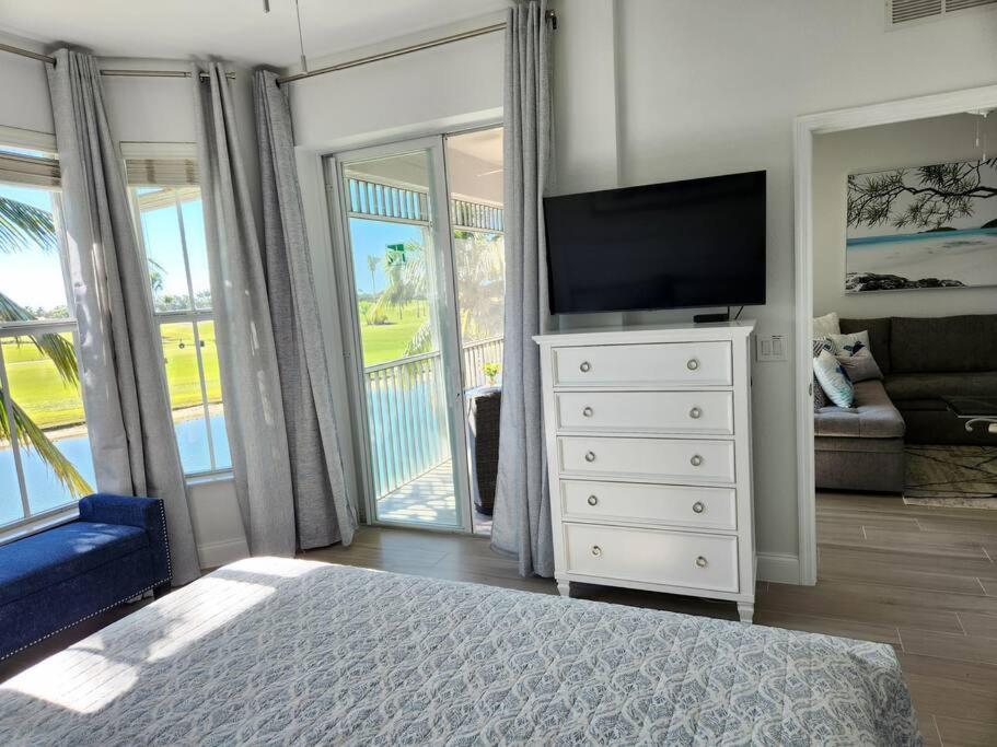 Greenlinks Golf View Flamingo At Lely *