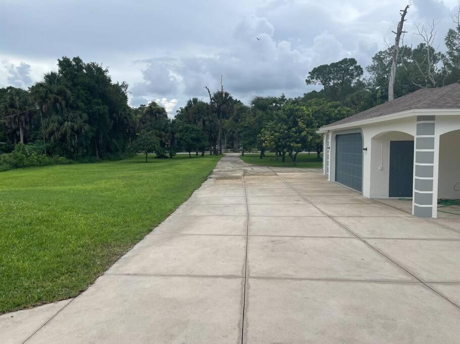 La Finca... Beautiful Countryside ! Villa Naples