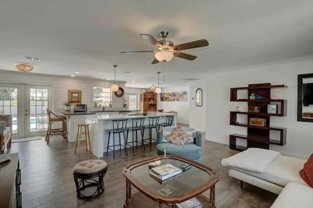 Hidden Gem - Family Friendly Pool -welcome Holiday home Naples