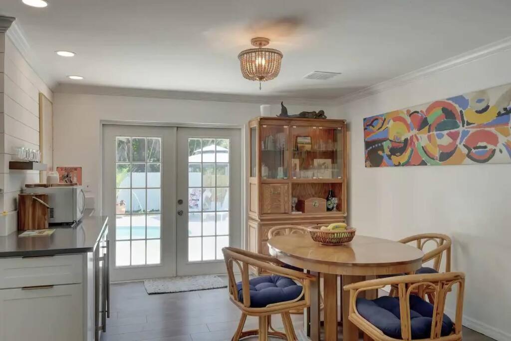 Hidden Gem - Family Friendly Pool -welcome Naples