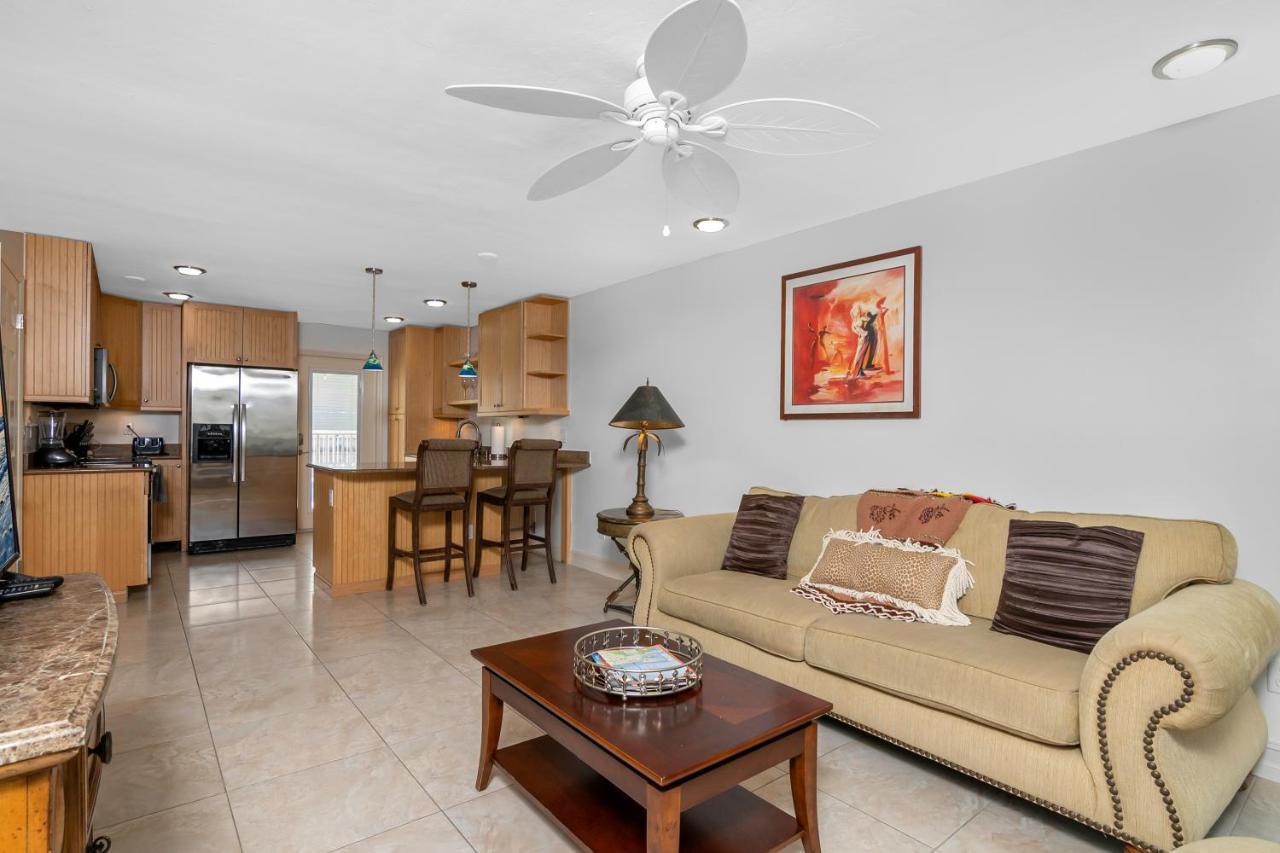 Downtown Starfish 807 Naples