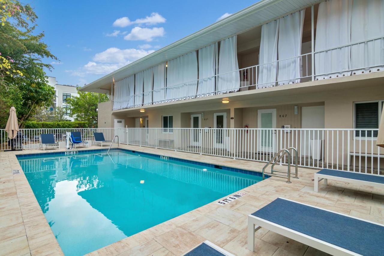 Aqua Breeze 811 Naples