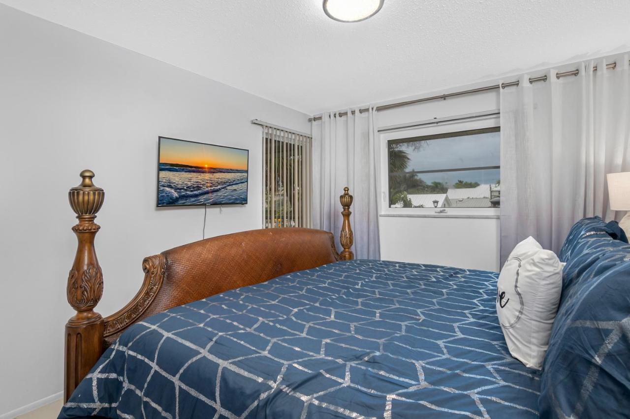 Coastal Paradise 815 Apartment Naples
