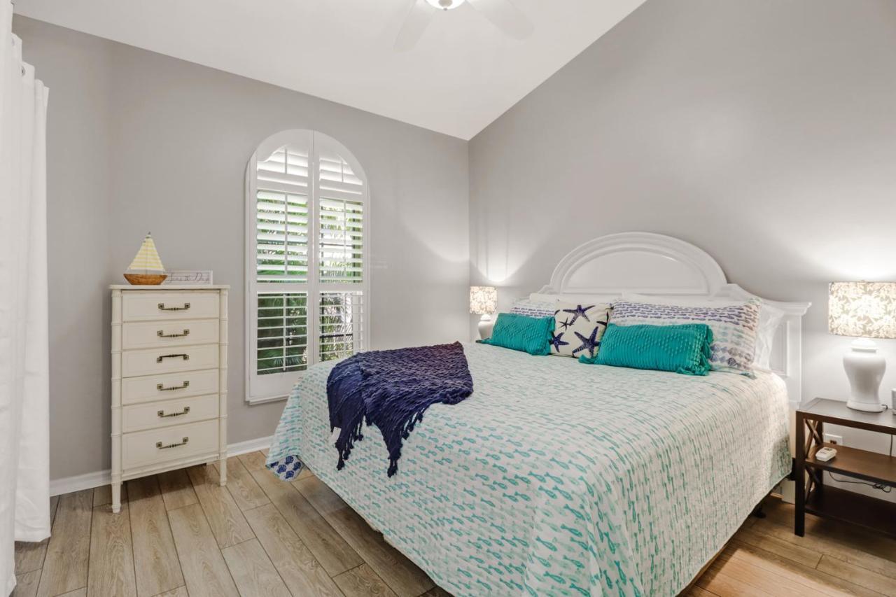 Holiday home Cozy House - 5 Minutes From Vanderbilt