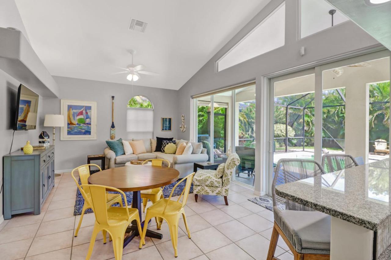 Cozy House - 5 Minutes From Vanderbilt Holiday home Naples