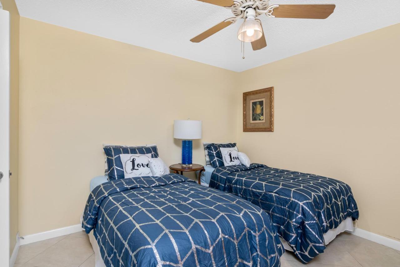 Aqua Breeze 811 Apartment *