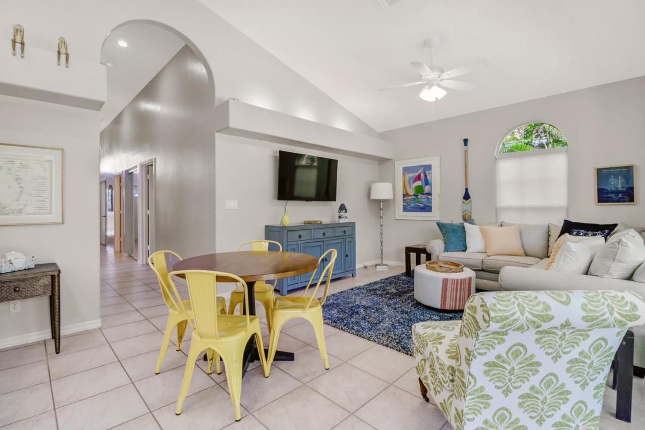 Holiday home Cozy House - 5 Minutes From Vanderbilt