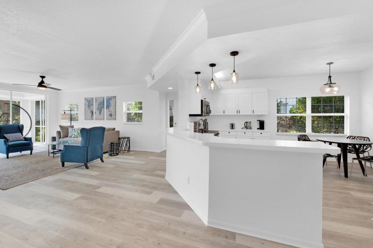 Luxury Condo, 90-day Minimum -less Declined!!!, Gated, 4 Mi Vanderbilt Naples