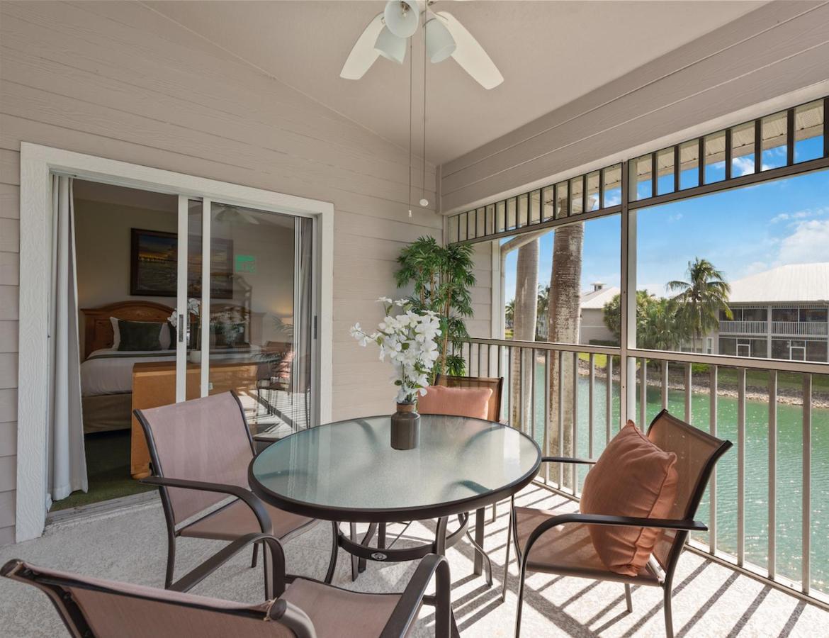 Lely Greenlinks Floor - On Golf Course, Minutes From Beaches, Downtown!