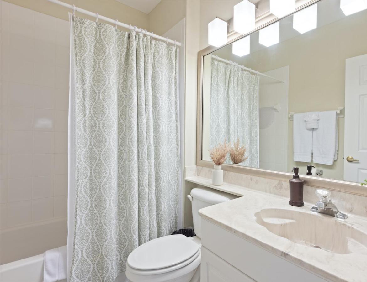Apartment Lely Greenlinks Floor - On Golf Course, Minutes From Beaches, Downtown! Naples