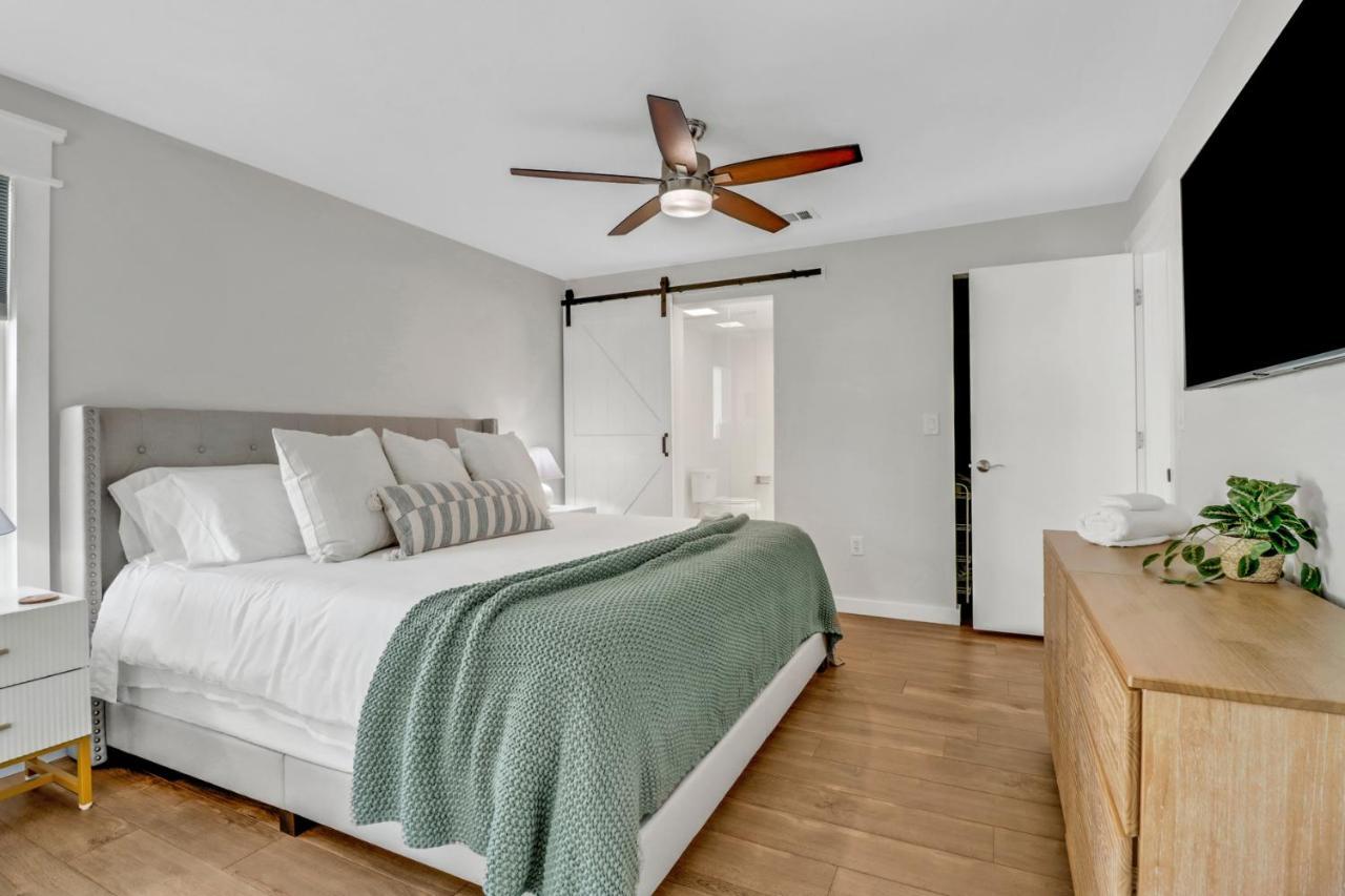 Pool Near Downtown, 5th Ave, Beaches & Pier * Naples