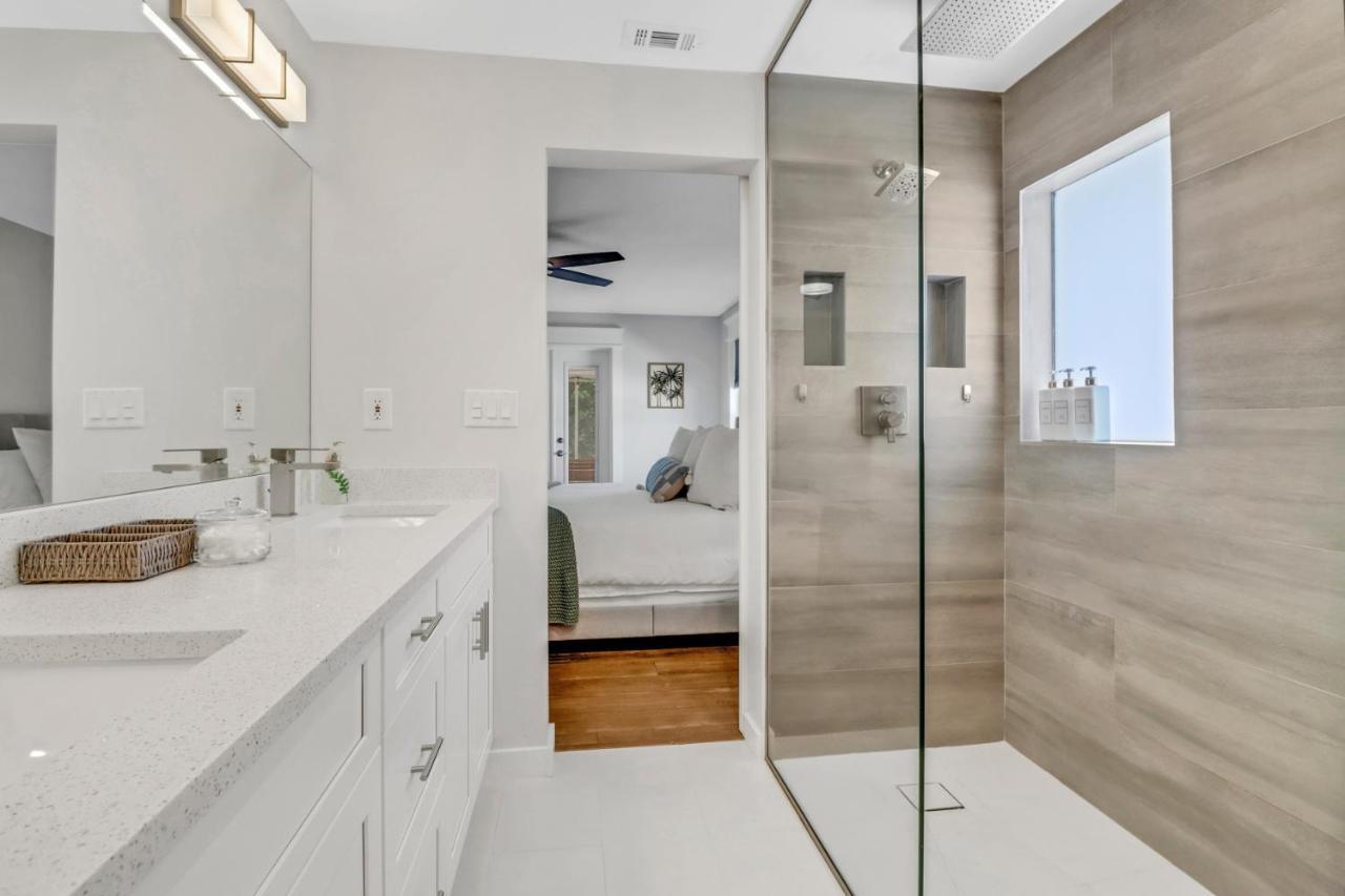 Pool Near Downtown, 5th Ave, Beaches & Pier Holiday home Naples