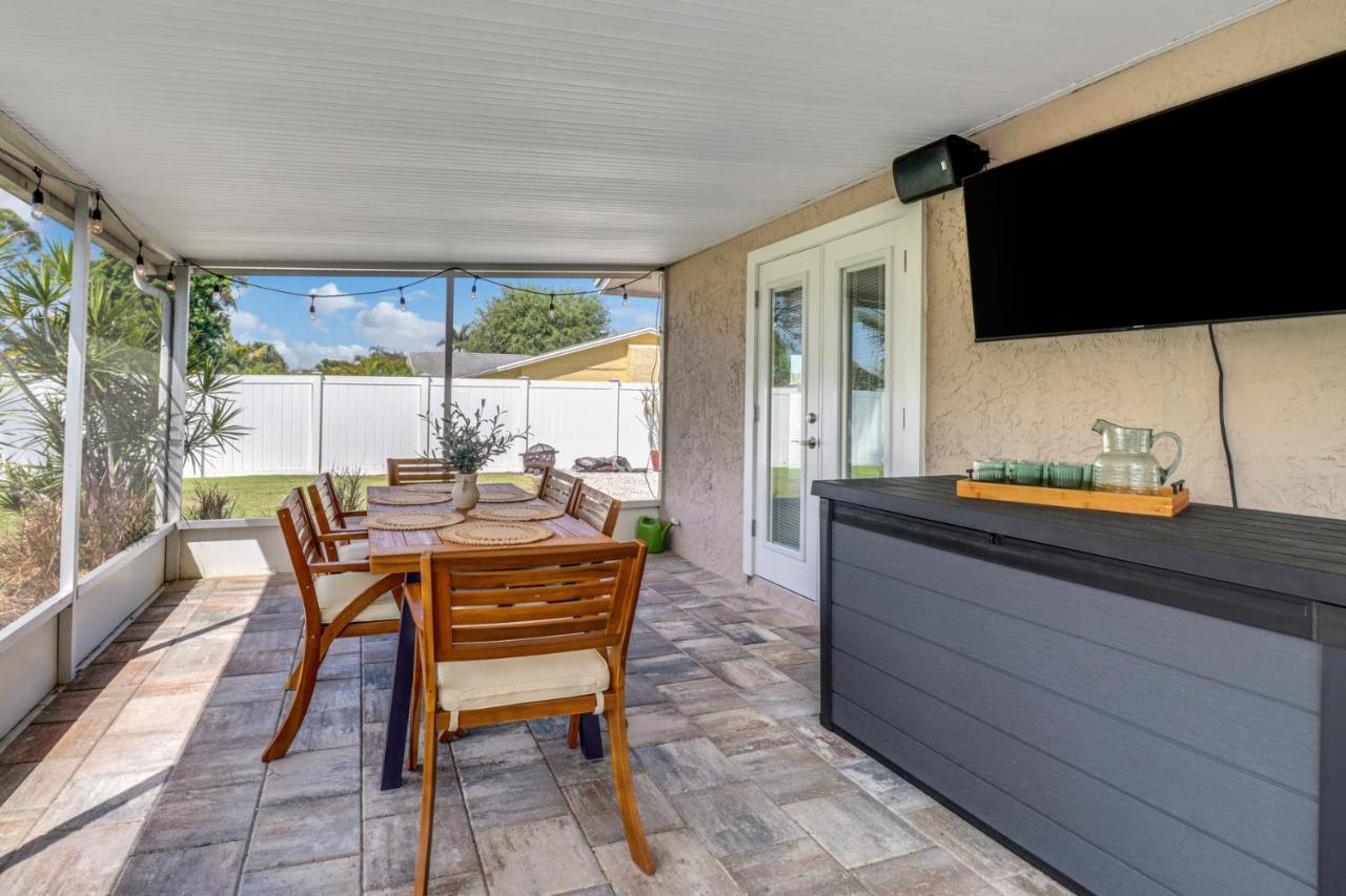 Pool Near Downtown, 5th Ave, Beaches & Pier Holiday home *