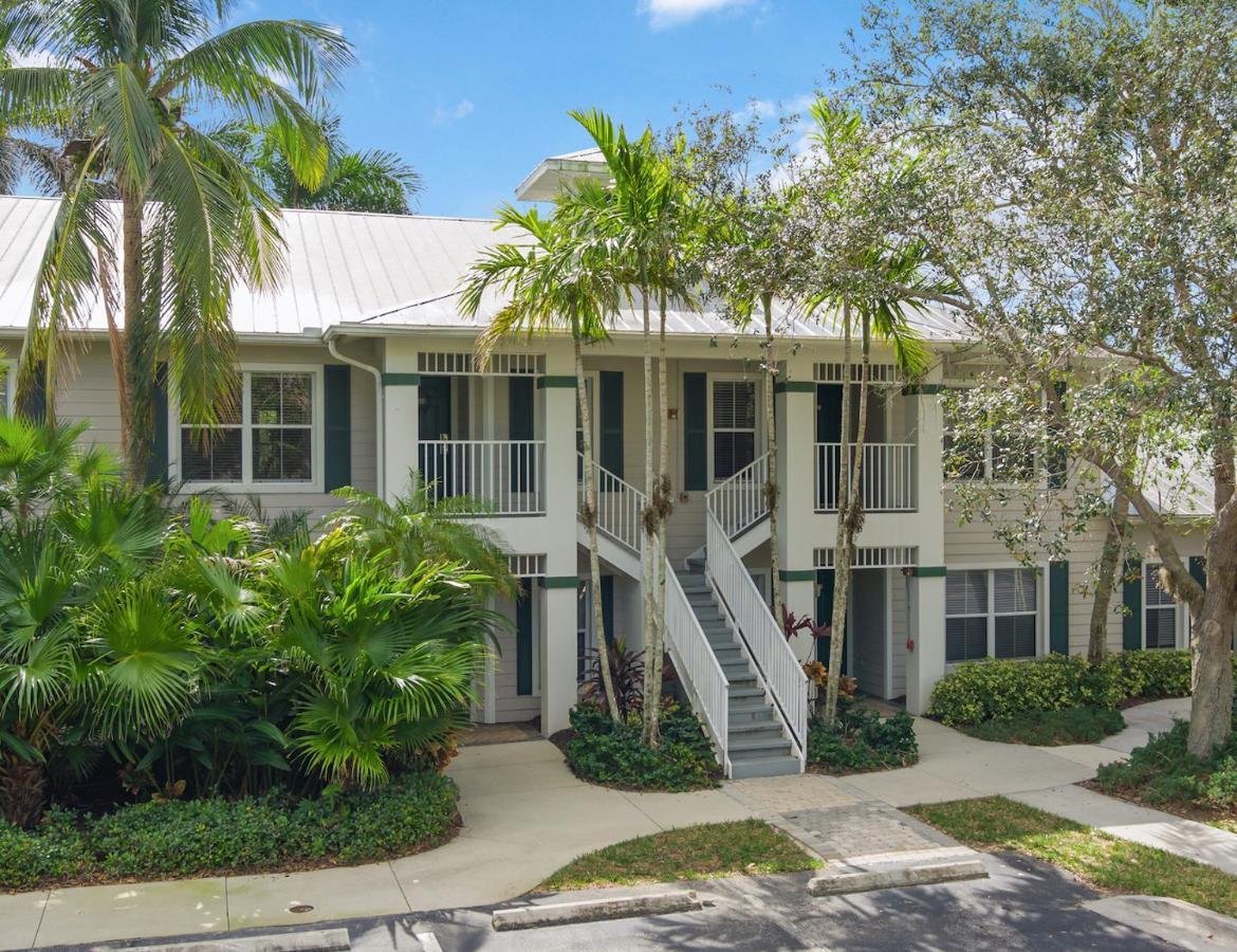 Lely Greenlinks Floor - On Golf Course, Minutes From Beaches, Downtown! Apartment