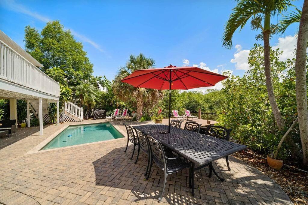 Holiday home 3 Bed 3 Bath Tropical Paradise Waterfront Pool House - On Canal - Direct Acces To Gulf *
