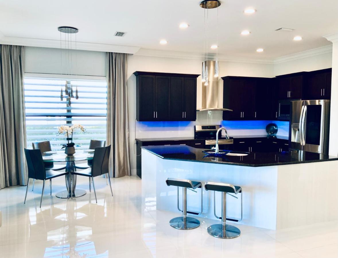 Luxury With Pool & * Naples