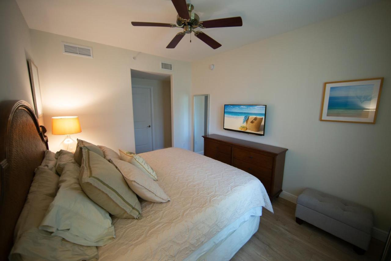 Apartment Bay With Fabulous Amenities, Near & Downtown! *