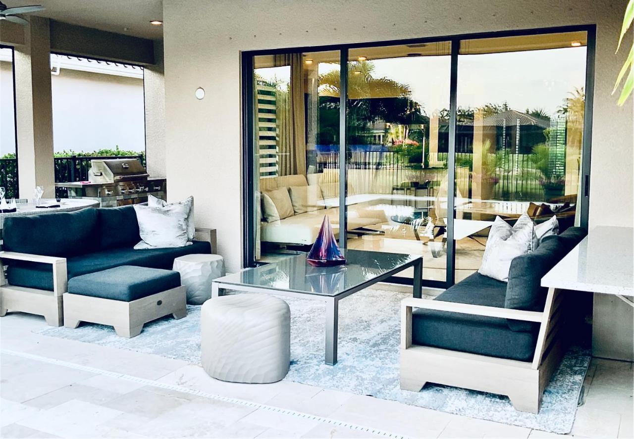 Luxury With Pool & Naples