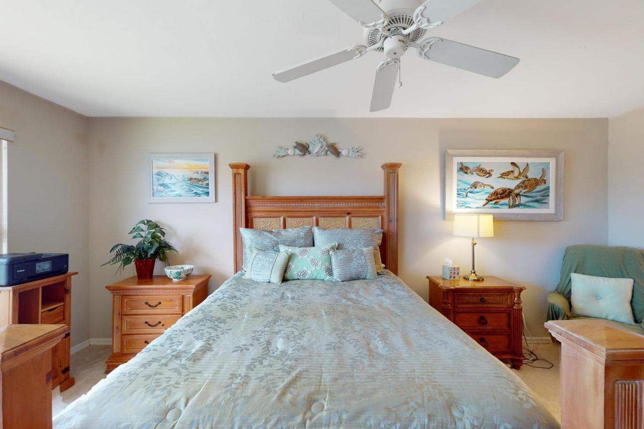 Apartment Sea-renity, Unit H-205 Naples