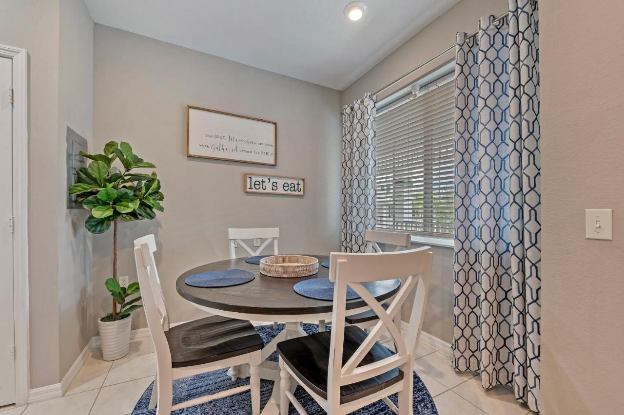 Golf Condo- Pool- Lakeview- 10mi To Beaches Naples