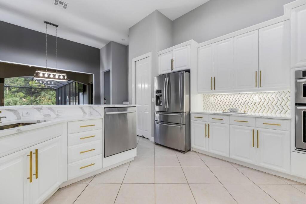 Holiday home Luxury Home, Close To The And Heated Pool. Naples