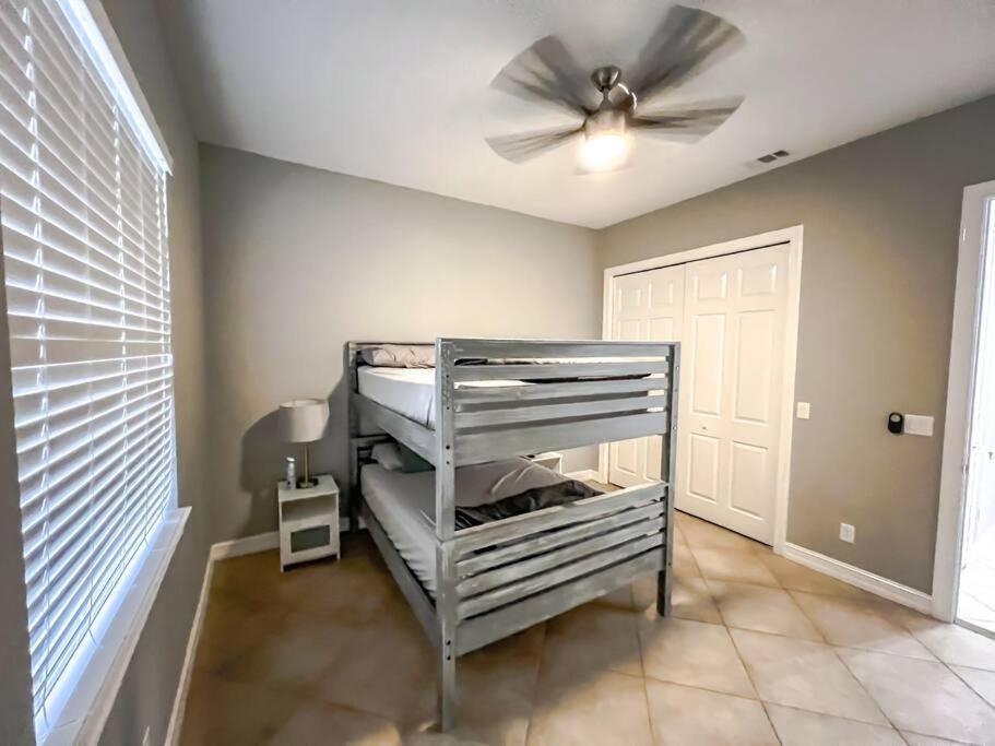 Holiday home Luxury Home, Close To The And Heated Pool. *
