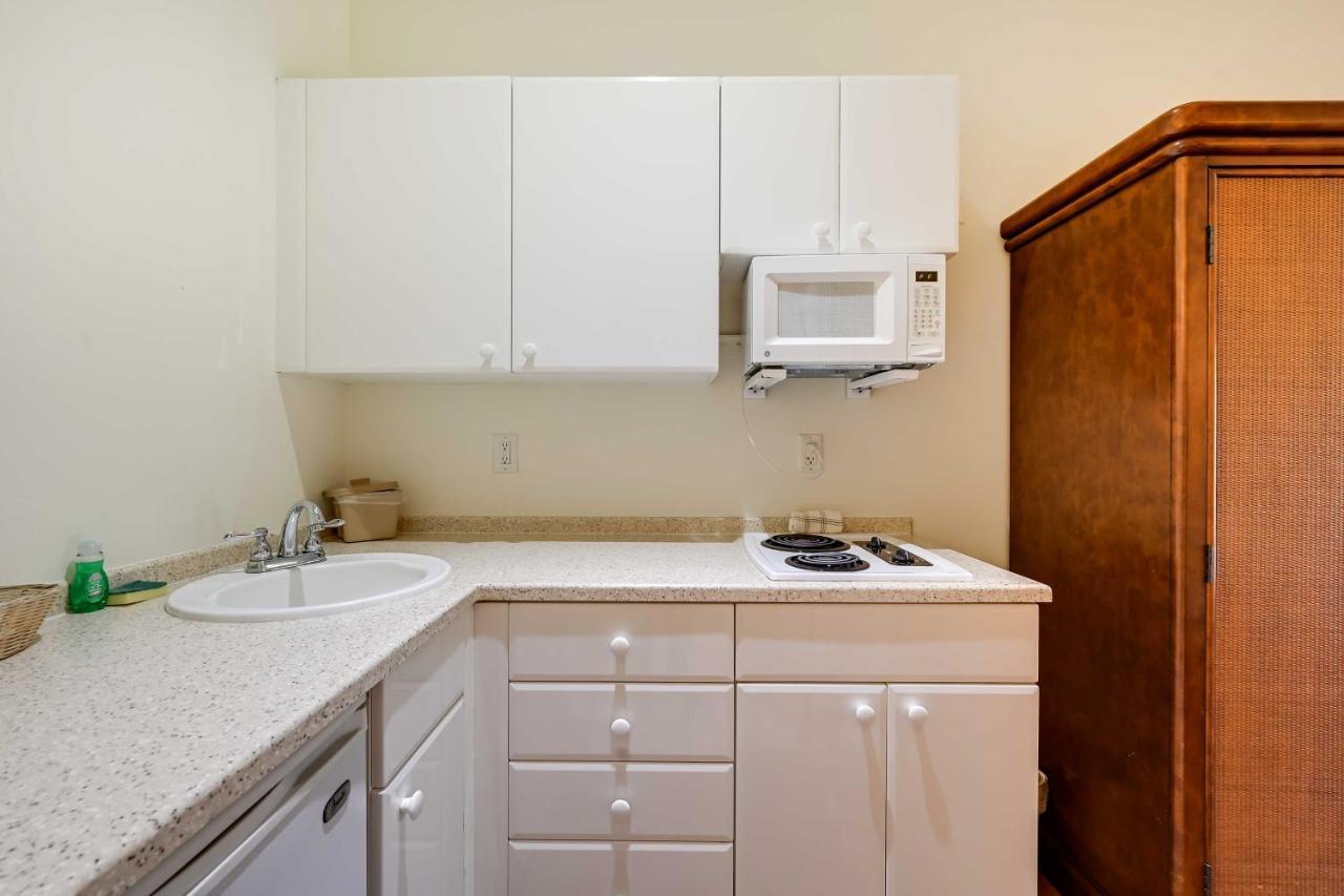 Vacation Close To Parks And Beaches! *
