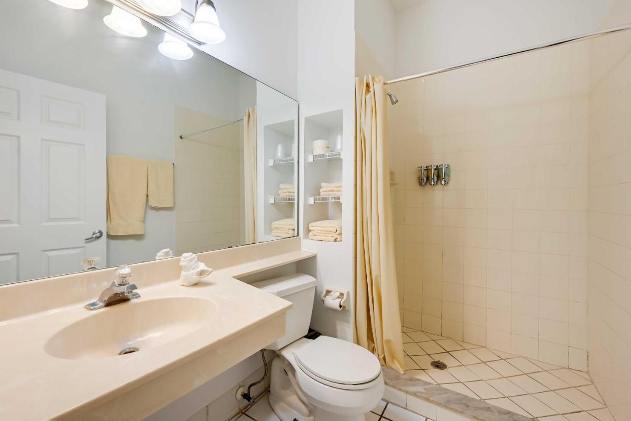 Sunny Escape With Heated Community Pool! Apartment Naples