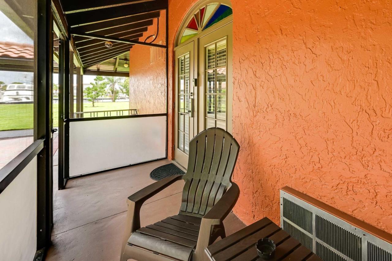 Getaway With Fire Pit And Grill! Apartment Naples