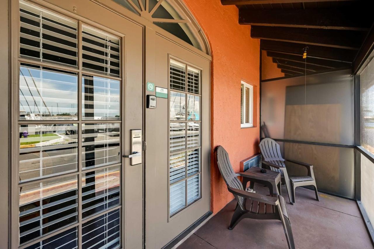 Apartment Quaint With Community Fitness Center Naples