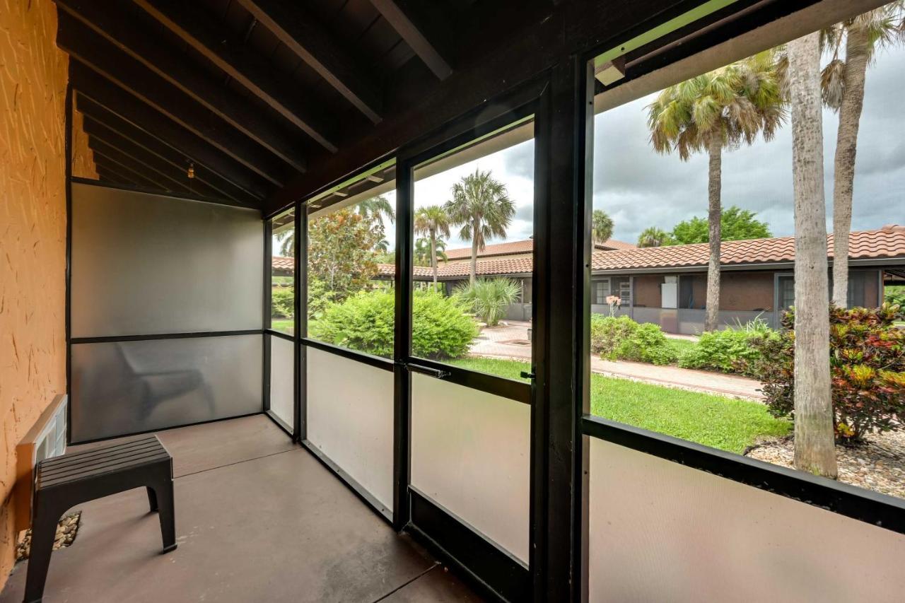 Apartment With Screened Patio And Amenities Naples
