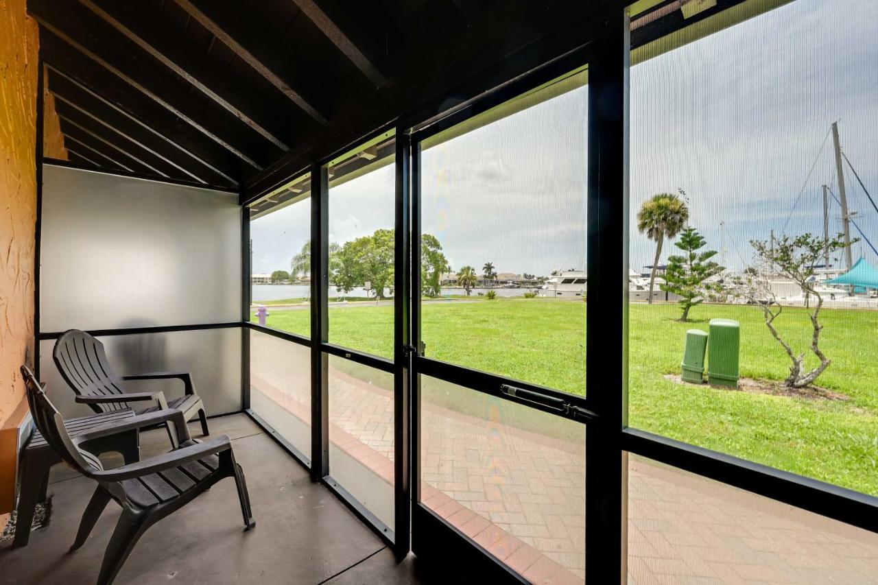 Cozy Retreat With Community Pool And Water View * Naples