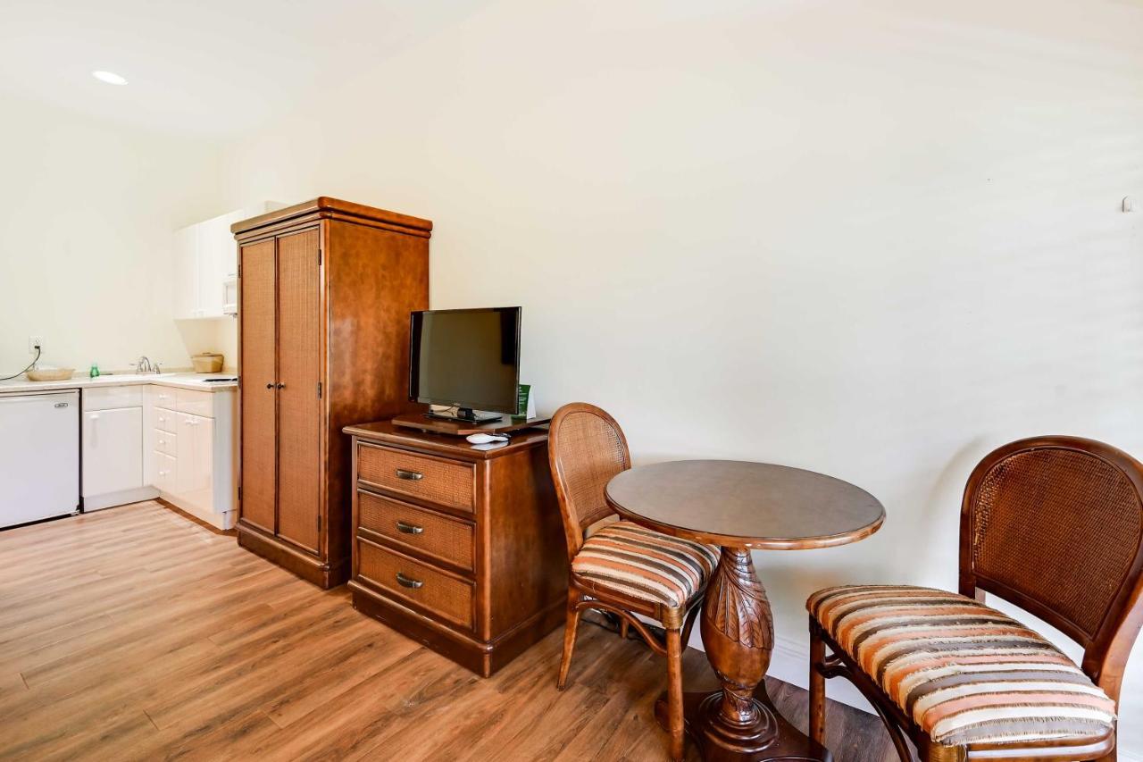 Apartment Vacation Close To Parks And Beaches!