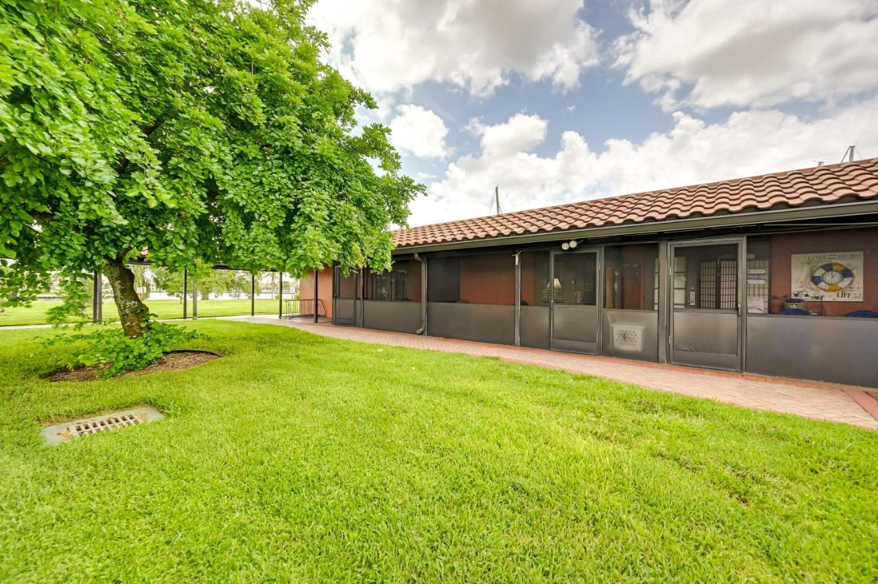 With Canal Access! Apartment