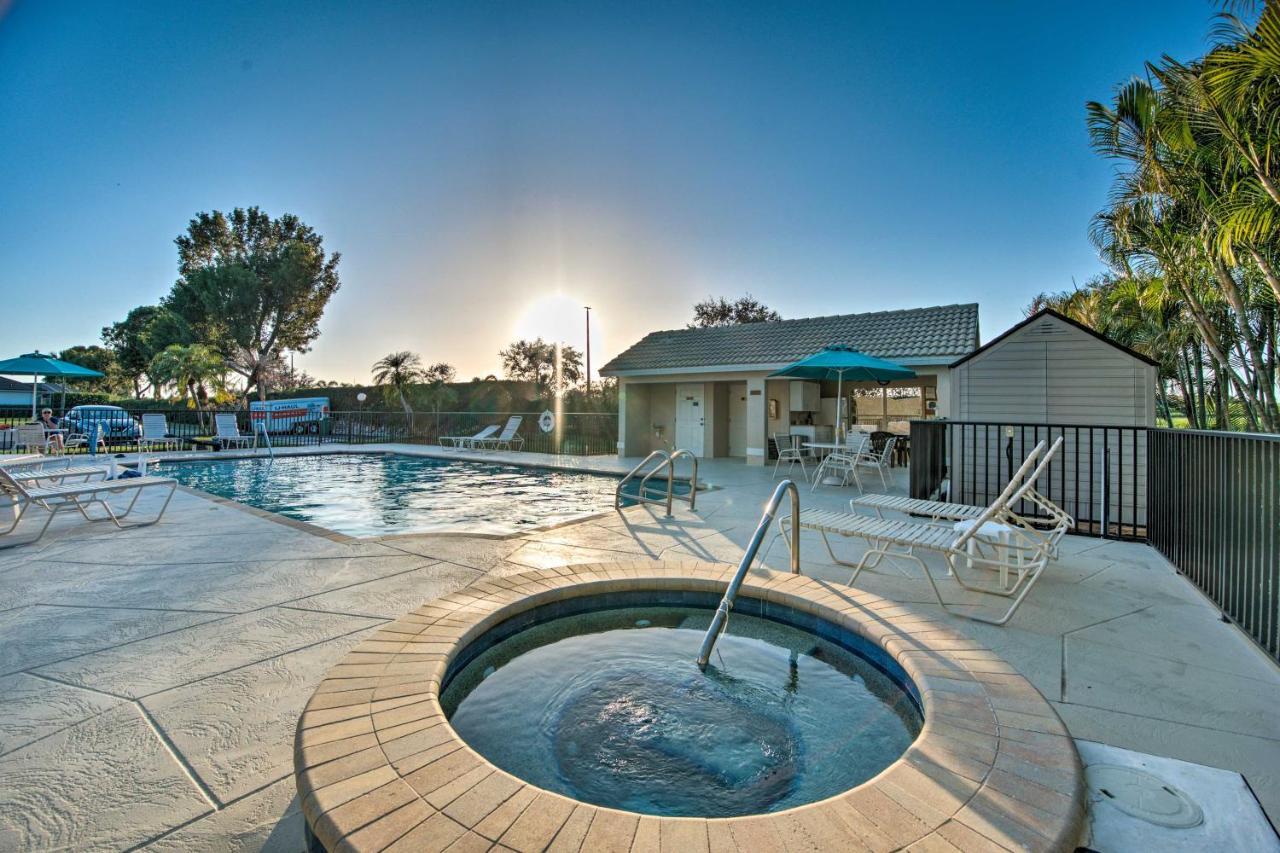Vacation With Private Outdoor Pool