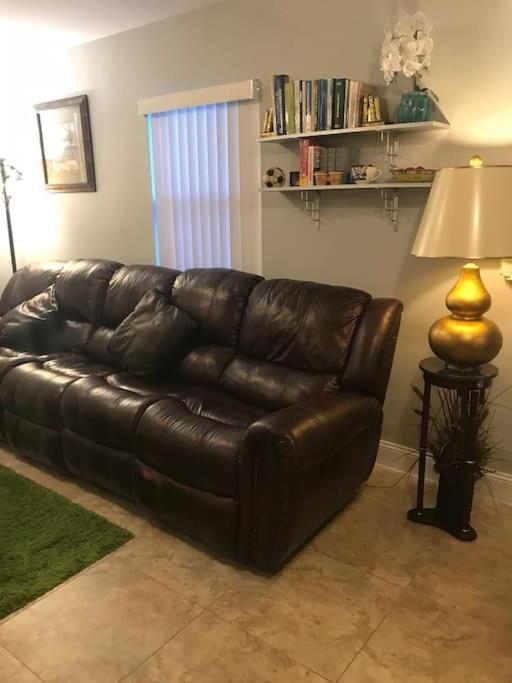 Roomy Recently Renovated Apt. Apartment