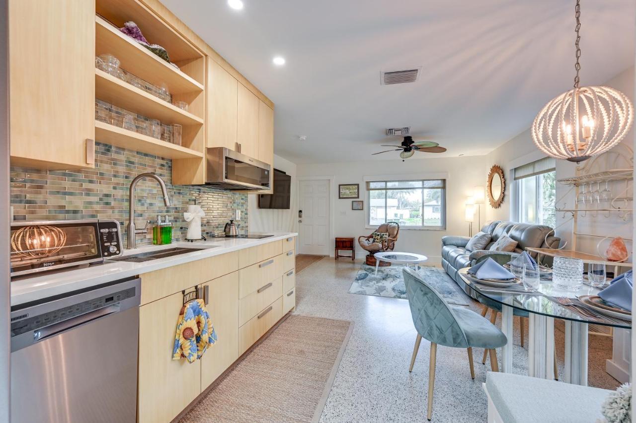 Sunny Florida Escape With Patio, Grill And Fire Pit! * Naples