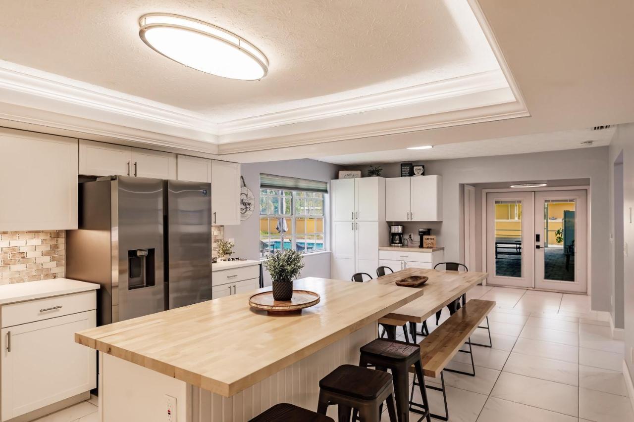 Beautiful In With Huge Private Pool Holiday home