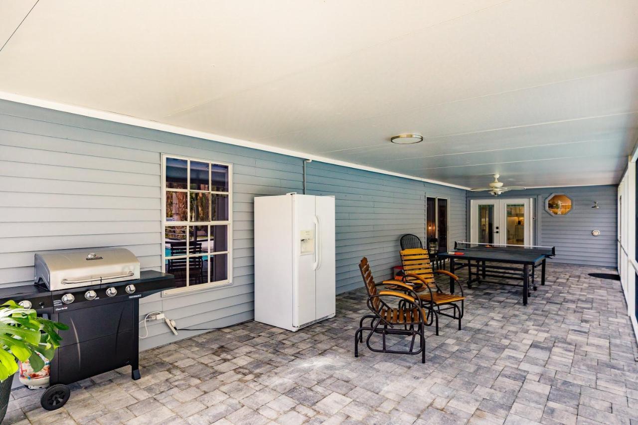 Beautiful In With Huge Private Pool *