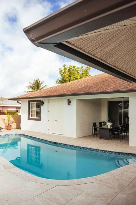 Tropical Paradise 3.5 Bd/3ba 10-min To * Naples