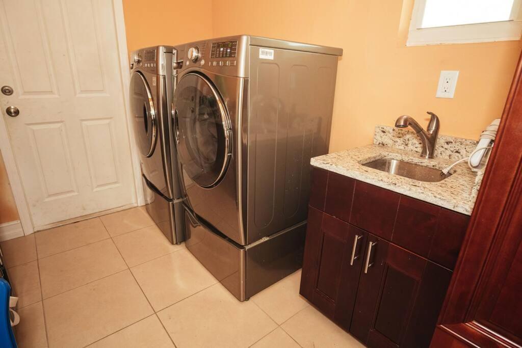 Tropical Paradise 3.5 Bd/3ba 10-min To Villa Naples
